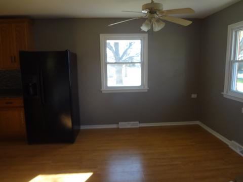 935 Forest Dr, Elgin, IL 60123 photo 16