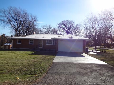 935 Forest Dr, Elgin, IL 60123 photo 1