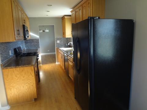 935 Forest Dr, Elgin, IL 60123 photo 5