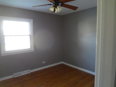 935 Forest Dr, Elgin, IL 60123 photo 19