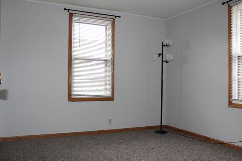 410 E High St E, Morris, IL 60450 photo 9
