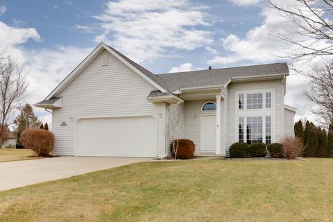 109 S Pintail Ln, Downs, IL 61736 photo 1