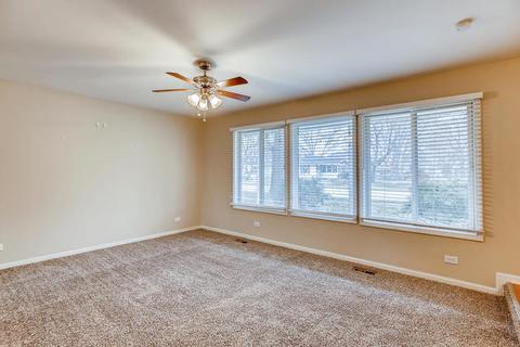1273 Corley Dr, Elgin, IL 60120 photo 2