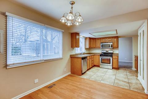 1273 Corley Dr, Elgin, IL 60120 photo 7
