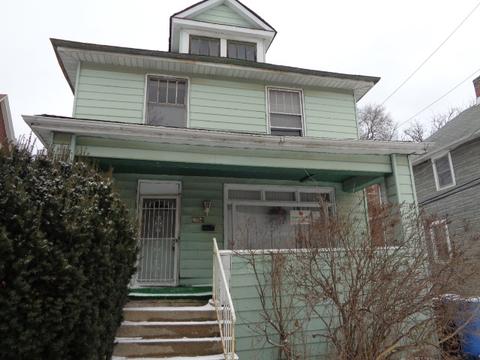 2714 E 78th St, Chicago, IL 60649 photo 1