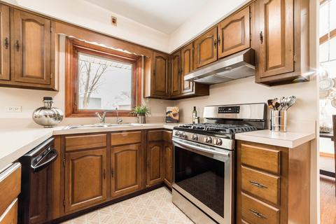 1530 N Summit St, Wheaton, IL 60187 photo 6