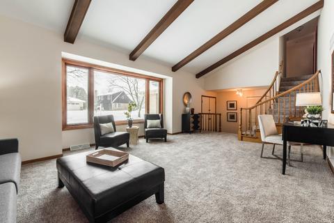 1530 N Summit St, Wheaton, IL 60187 photo 3