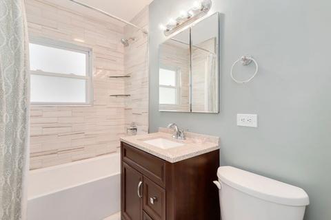 445 Ashland St, Hoffman Estates, IL 60169 photo 13