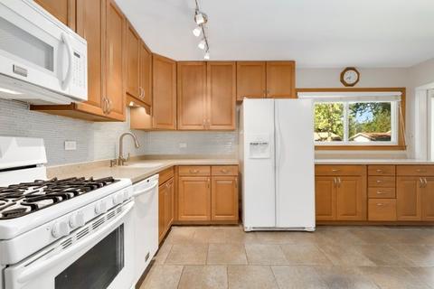 445 Ashland St, Hoffman Estates, IL 60169 photo 7