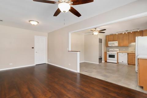 445 Ashland St, Hoffman Estates, IL 60169 photo 9