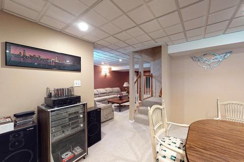 1815 Kelley Dr, Hoffman Estates, IL 60192 photo 25