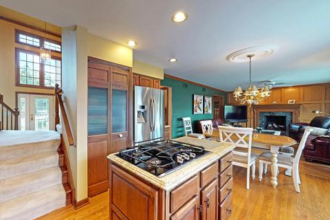 1815 Kelley Dr, Hoffman Estates, IL 60192 photo 7