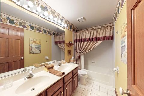 1815 Kelley Dr, Hoffman Estates, IL 60192 photo 23