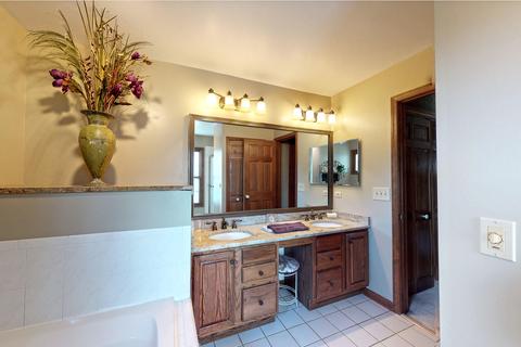 1815 Kelley Dr, Hoffman Estates, IL 60192 photo 19