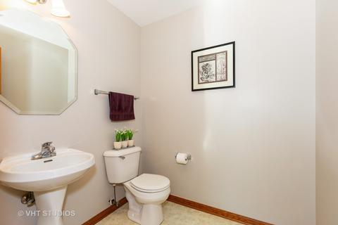 568 Declaration Ln, Aurora, IL 60502 photo 7
