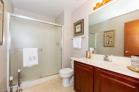 568 Declaration Ln, Aurora, IL 60502 photo 9