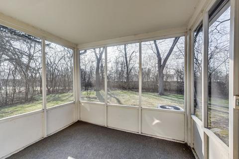 504 Cherry Cir, Glenview, IL 60025 photo 9