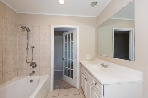 1111 Webster Ln, Des Plaines, IL 60016 photo 17