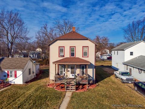 206 E James St, Dwight, IL 60420 photo 2
