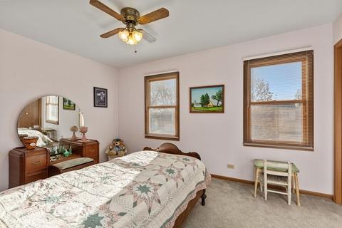 585 Shenandoah Trl, Elgin, IL 60123 photo 9