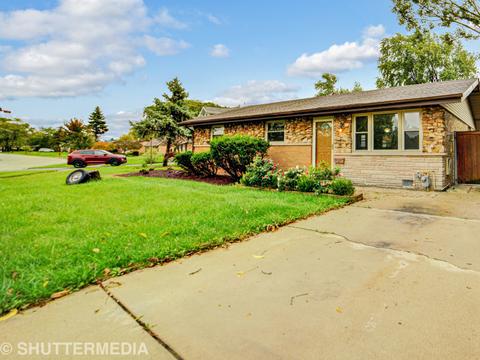 7125 Dover St, Bridgeview, IL 60455 photo 1