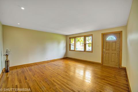 7125 Dover St, Bridgeview, IL 60455 photo 2