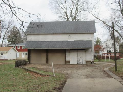 607 E Pells St, Paxton, IL 60957 photo 3