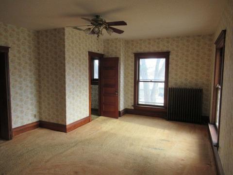 607 E Pells St, Paxton, IL 60957 photo 18