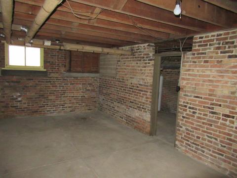 607 E Pells St, Paxton, IL 60957 photo 39