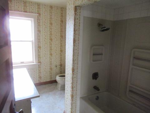 607 E Pells St, Paxton, IL 60957 photo 24