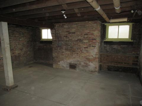 607 E Pells St, Paxton, IL 60957 photo 40