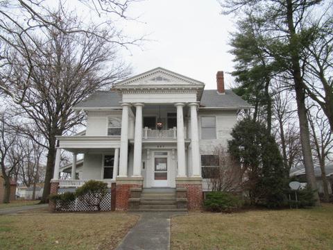 607 E Pells St, Paxton, IL 60957 photo 1