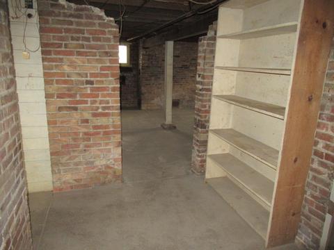 607 E Pells St, Paxton, IL 60957 photo 38