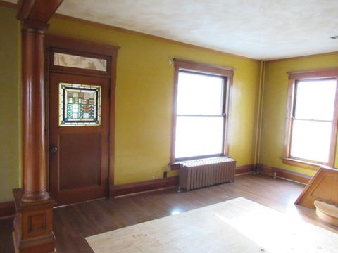 607 E Pells St, Paxton, IL 60957 photo 4