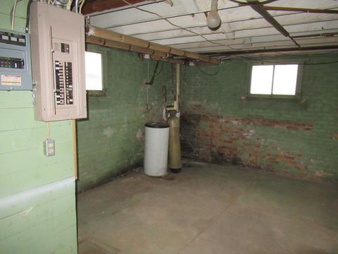 607 E Pells St, Paxton, IL 60957 photo 41