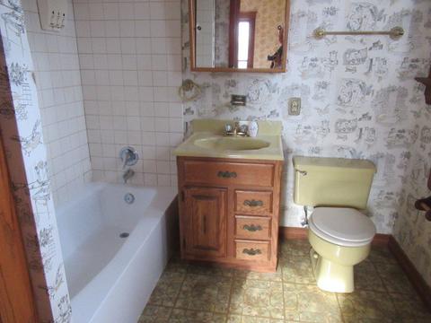 607 E Pells St, Paxton, IL 60957 photo 20