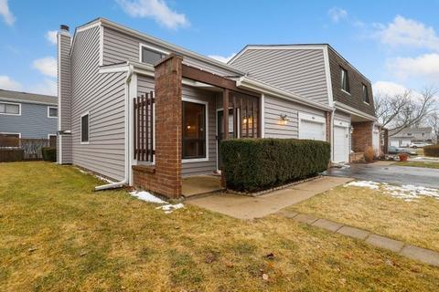 461 Beech Dr, Wheeling, IL 60090 photo 1
