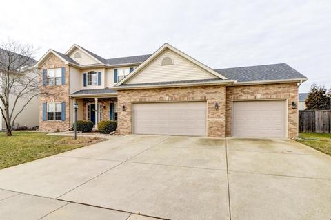 2007 Wiggins St, Champaign, IL 61822 photo 2