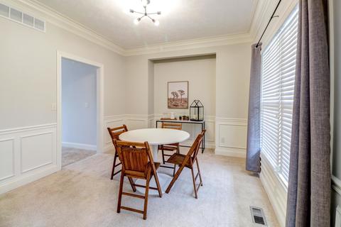 2007 Wiggins St, Champaign, IL 61822 photo 8