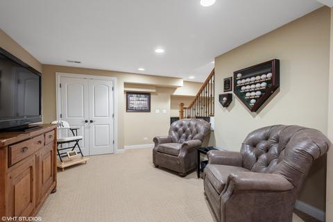 17 Hawkins Cir, Wheaton, IL 60189 photo 30