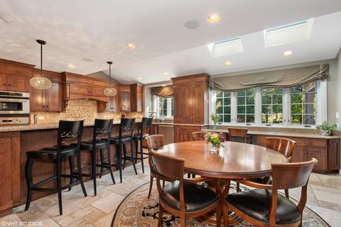17 Hawkins Cir, Wheaton, IL 60189 photo 9