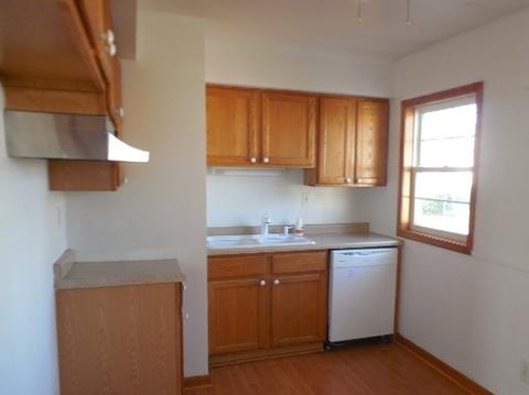 1353 Lennington Cir NW, Kankakee, IL 60901 photo 3
