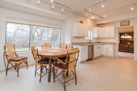 625 Old Oak Cir, Algonquin, IL 60102 photo 17