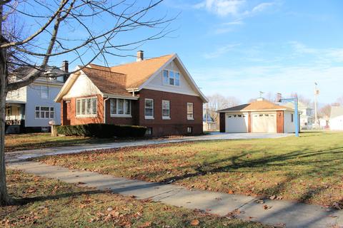 423 E Pells St, Paxton, IL 60957 photo 3