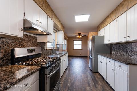 33 Codorus Rd, Montgomery, IL 60538 photo 2