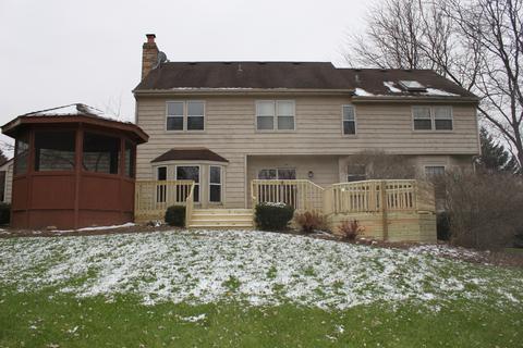 211 Greens View Dr, Algonquin, IL 60102 photo 3