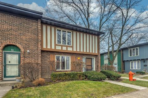 11 Kensington Loop, Elgin, IL 60123 photo 1