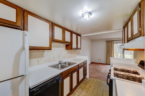 11 Kensington Loop, Elgin, IL 60123 photo 12