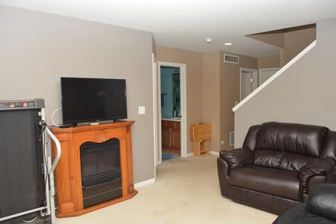 1022 Reserve Dr, Elgin, IL 60124 photo 18