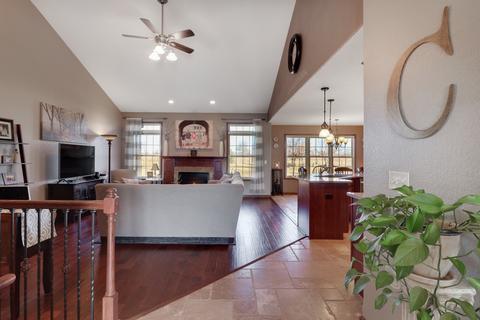 306 Marsh Hawk Dr, Le Roy, IL 61752 photo 3